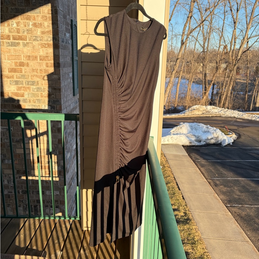 🆕✨ Donna Karan New York Ruched Midi Dress Size 8 Brown Sleeveless Asymmetrical - Picture 3 of 15